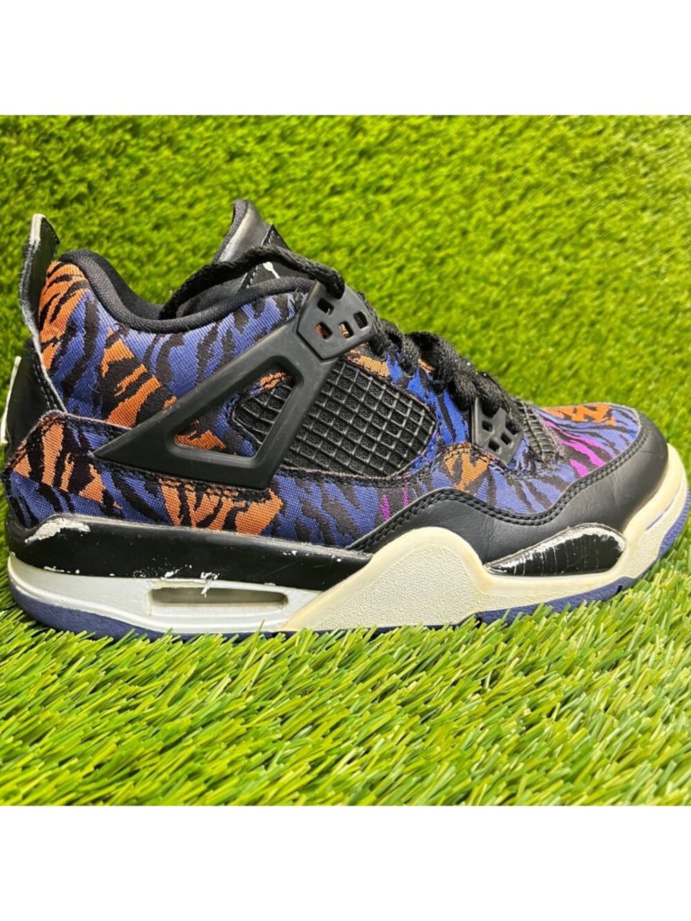 Nike Air Jordan 4‎ Retro SE Boys Size 5.5Y Blue Black Athletic Shoes Sneakers